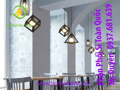 Đèn Thả Lồng Sắt Nghệ Thuật Trang Trí Không Gian Bên Trong Quán Caphe