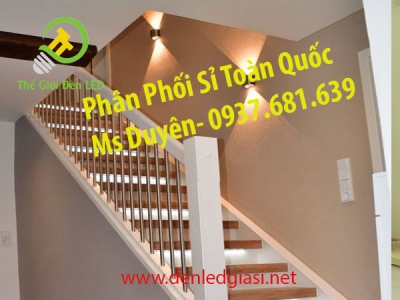 Sử Dụng Đèn Vách Hắt Tường Trang Trí Và Chiếu Sáng Cho Cầu Thang Như Thế Nào?